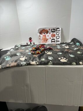 Plush Paw-Print Dog Blanket - Gray with Cream & Mint Paw Accents